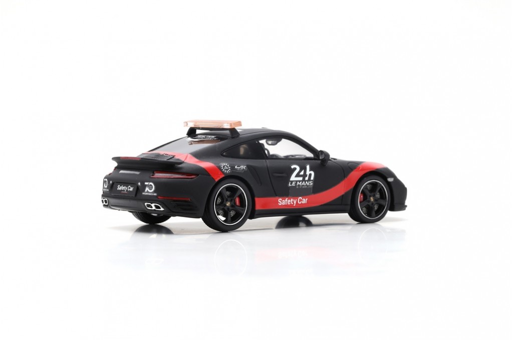 SPARK S7046 PORSCHE 911 TURBO 