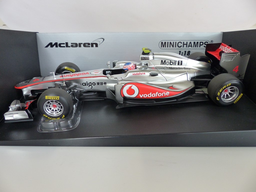 Minichamps Mclaren Mercedes Mp4 26 N 4 Button 11 1 18 Boutique Auto Moto Spark