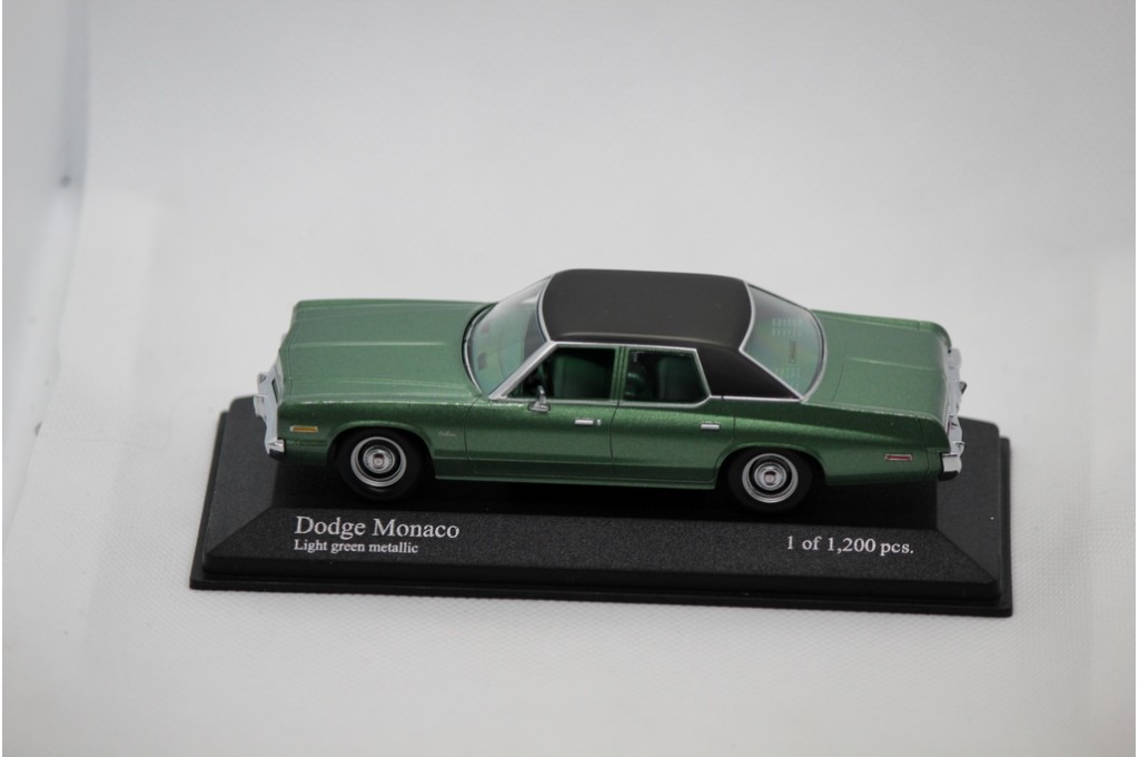 MINICHAMPS 400144771 DODGE MONACO 1974 VERT METAL 1.43