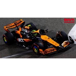 SPARK S9523 MCLAREN MCL38 N°4 Mclaren Formula 1 Team GP Bahrain 2024 Lando Norris (1/43)