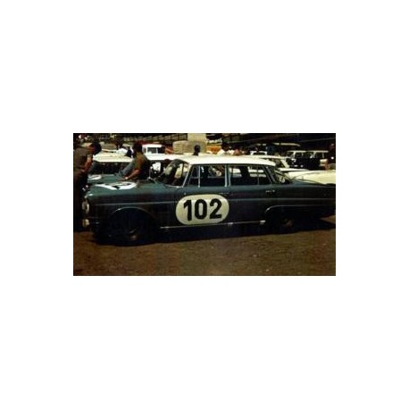 SPARK 43SPA1964 MERCEDES-BENZ 300 SE N°102 Vainqueur 24H Spa 1964 R. Crevits - G. Gosselin 1/43