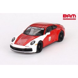 MINI GT MGT00699-L PORSCHE 911 (992) Carrera S safety car IMSA 24H Daytona 2023 Bi-color (1/64)