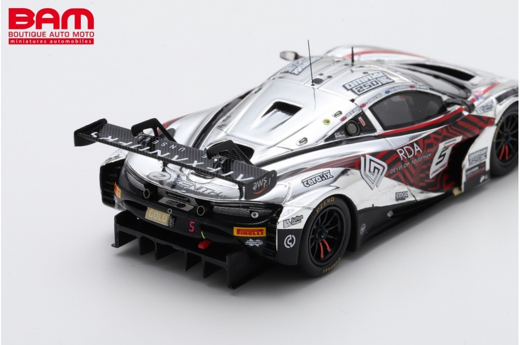 SPARK SB706 MCLAREN 720S GT3 EVO N°5 Optimum Motorsport Vainqueur