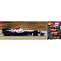 SPARK 18S1004 RED BULL Racing RB21 N°1 Oracle Red Bull Racing Vainqueur GP Japon 2025 Max Verstappen avec Pit Board (1/18)