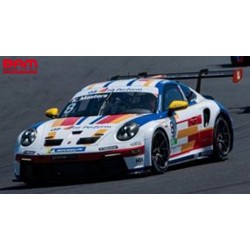 SPARK SI028 PORSCHE 911 GT3 Cup N°8 Porsche Carrera Cup Champion Italie 2024 Keagan Masters (300ex.) 1/43