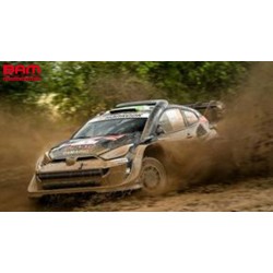 SPARK S6902 TOYOTA GR Yaris Rally1 N°33 TOYOTA GAZOO RACING WRT Vainqueur Rallye Safari 2025 Evans – Martin 1/43
