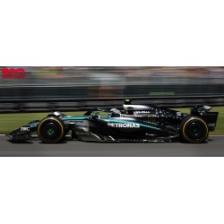 SPARK S9617 MERCEDES W16 N°12 Mercedes-AMG PETRONAS Formula One Team 3ème GP Canada 2025 Kimi Antonelli + Pit board 1/43