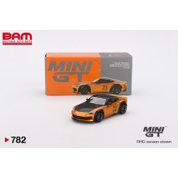 MINI GT MGT00782-R NISSAN 400Z LB Nation Works Gold 2024 RHD 1/64