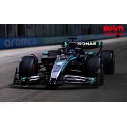 SPARK 18S1110 MERCEDES W16 N°63 MERCEDES-AMG PETRONAS Formula One Team Vainqueur GP Singapour 2025 George Russell 1/18