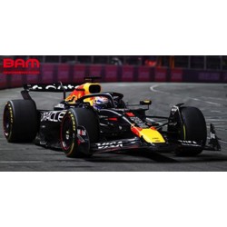 SPARK 18S1116 RED BULL Racing RB21 N°1 Oracle Red Bull Racing Vainqueur Las Vegas 2025 Max Verstappen avec Pit Board 1/18