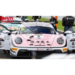SPARK 18SJ003 PORSCHE 911 GT3 R N°6 Origine Motorsport 5ème 1000km Suzuka 2025 1/18