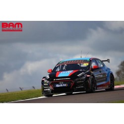 SPARK UK063 HYUNDAI i30n Fastback NÂ°132 Restart Racing - BTCC 2026 James Dorlin (500ex.) 1/43