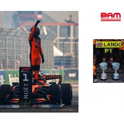 SPARK 18S1279 MCLAREN MCL40 N°1 McLaren Mastercard F1 Team Vainqueur GP Pays-Bas 2026 L. Norris avec figurine et pit boards 1/18