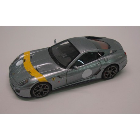Ferrari 812 Compétition Rouge course Bande jaune 1/43